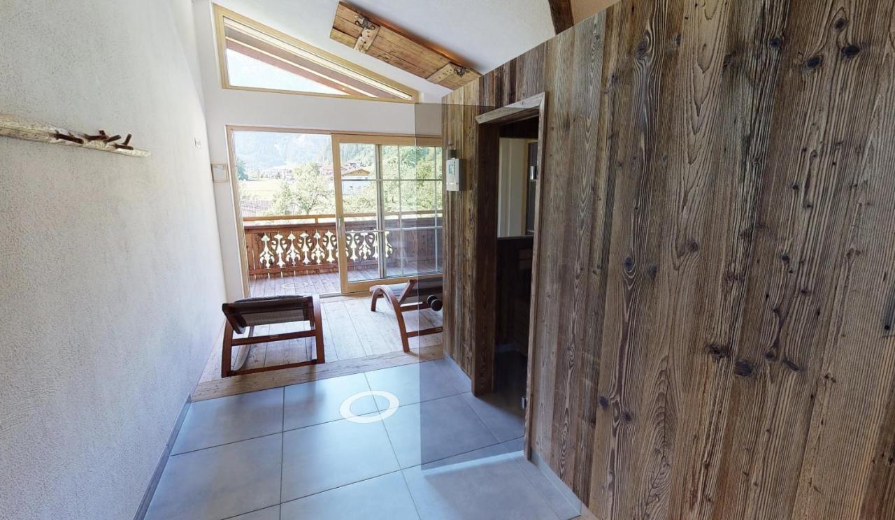 Appartements "Da Zillertaler Und Die Geigerin" Mayrhofen Exterior foto